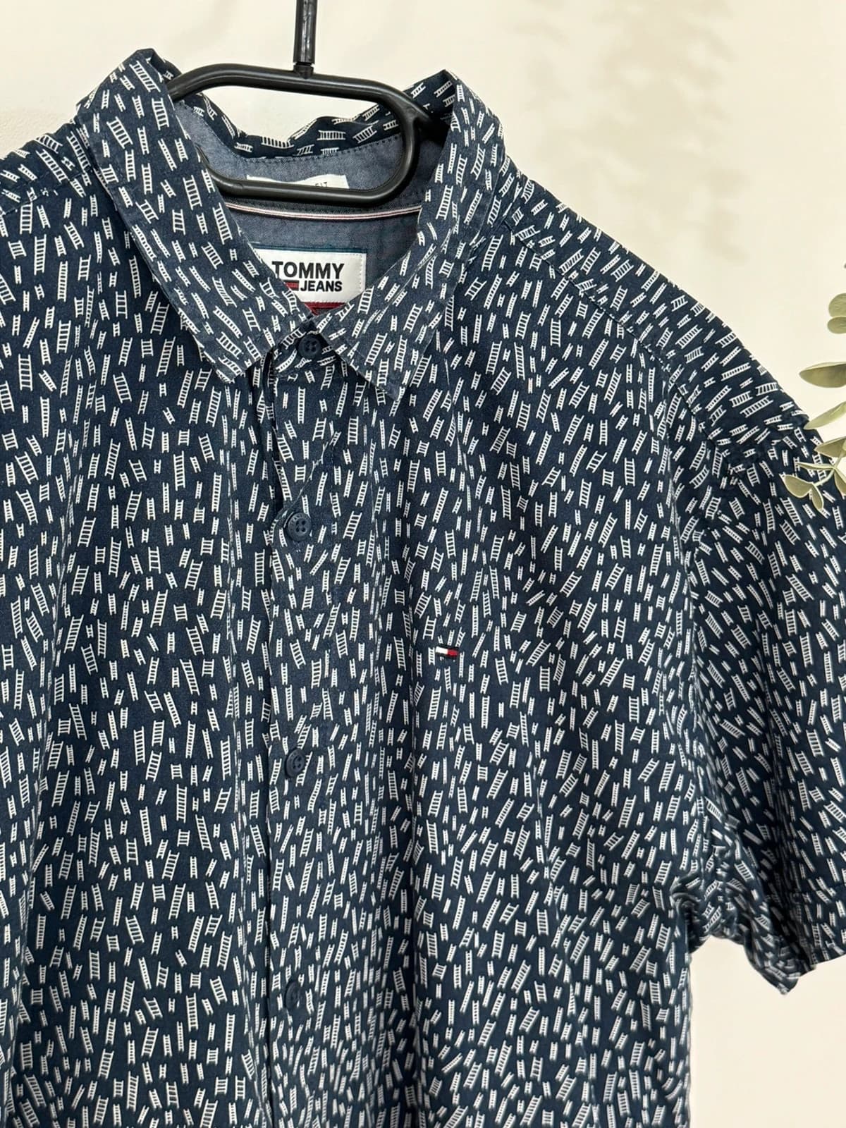 Chemise manches courtes coton Tommy Jeans motif graphique bleu taille L - FP260187 - Photo 3/7