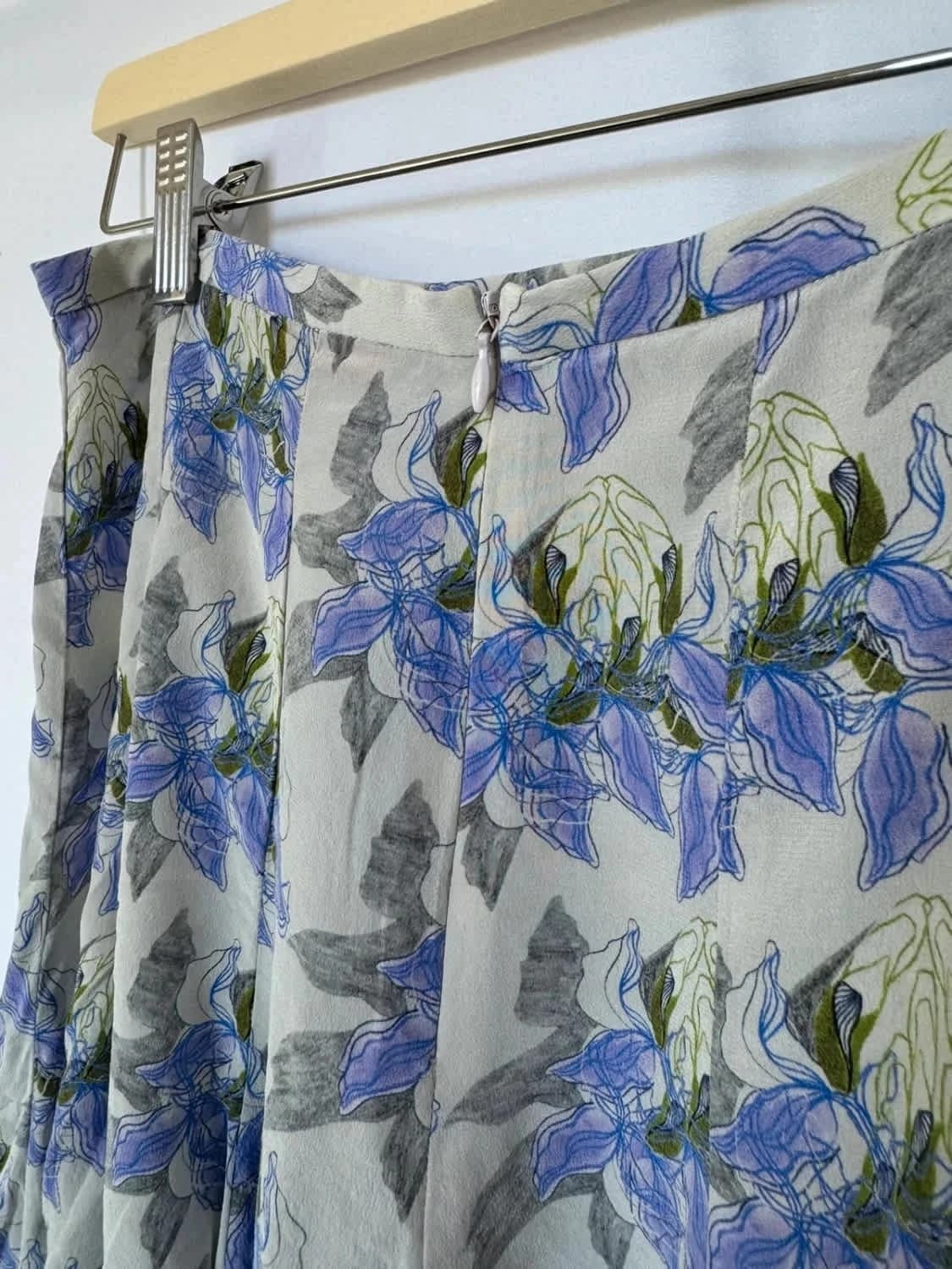 Jupe fleurie Cacharel violette taille S - Photo 4/5