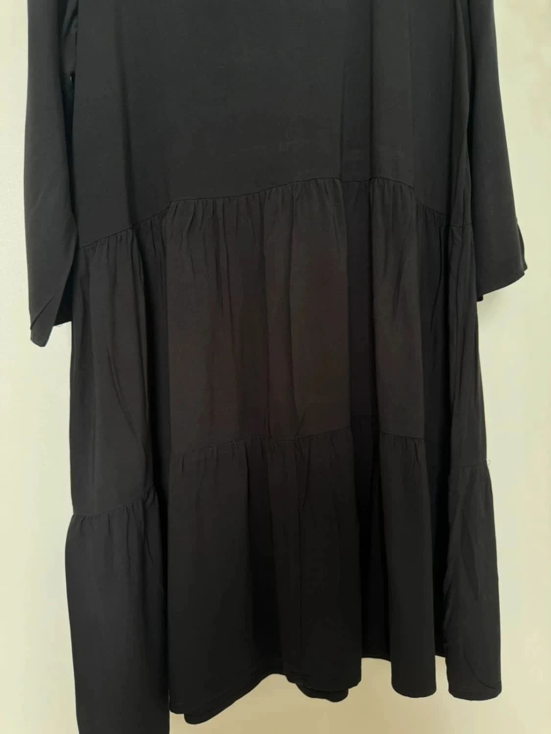 Robe Ichi noire légère et fluide manches 3/4 col V taille M - Photo 4/6