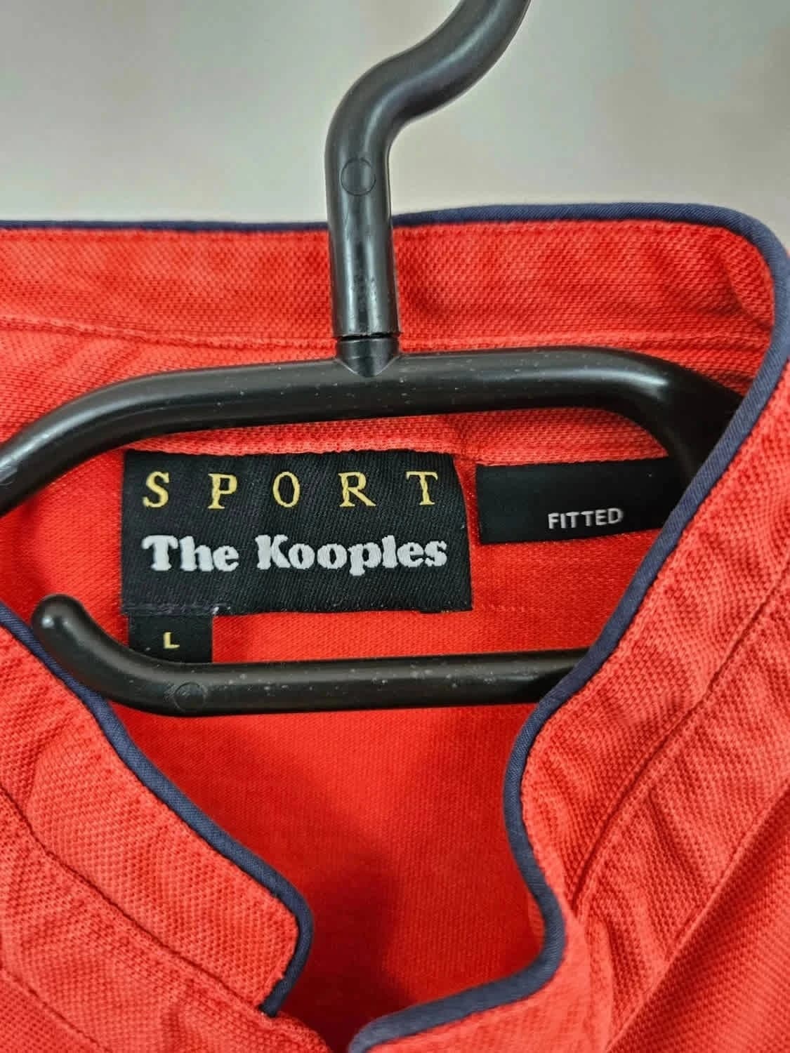 Polo rouge The Kooples Sport logo brodé noir Fitted taille L - Photo 3/7