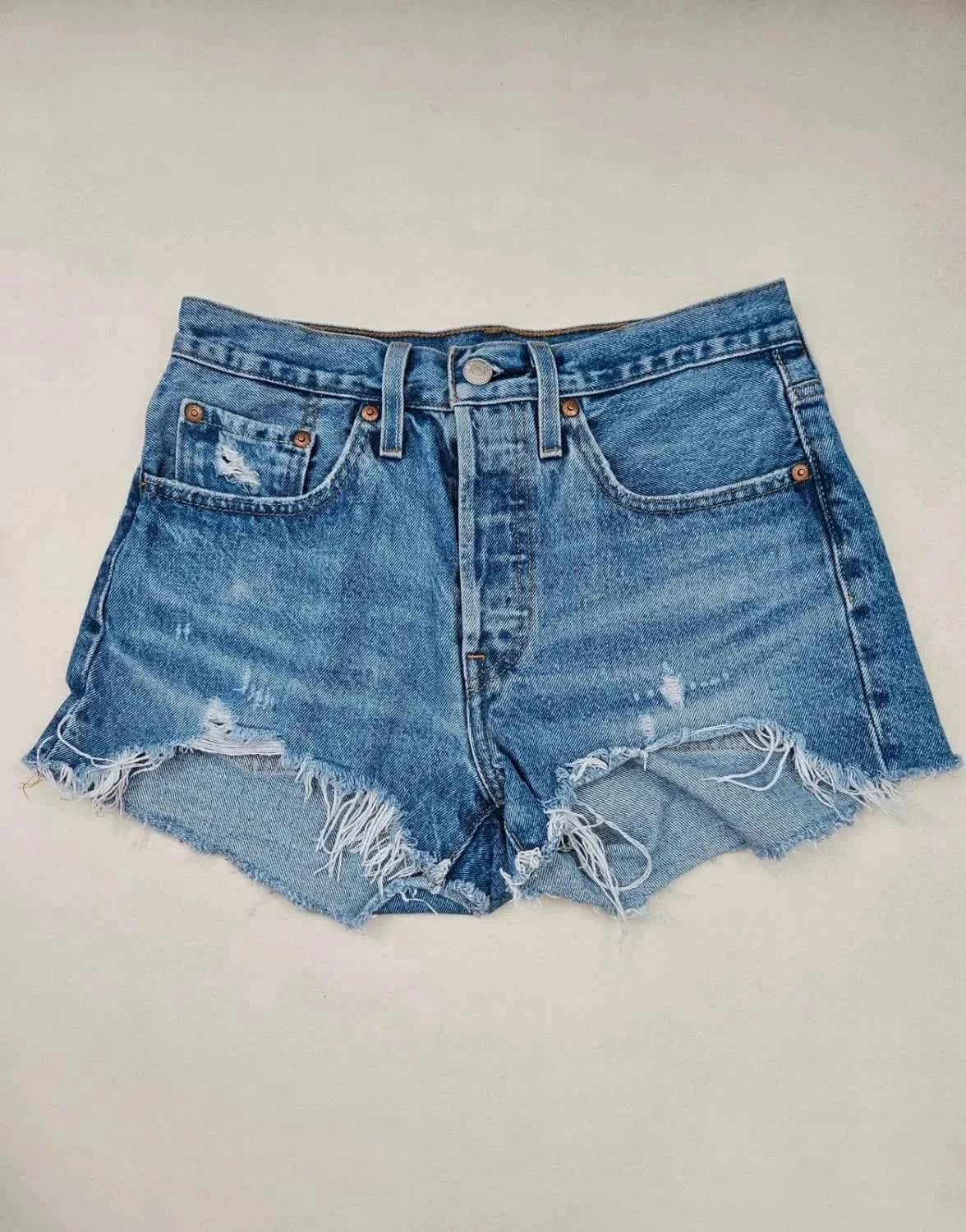 Short en jean Levi’s Premium 501 Original W26 - Photo 2/11