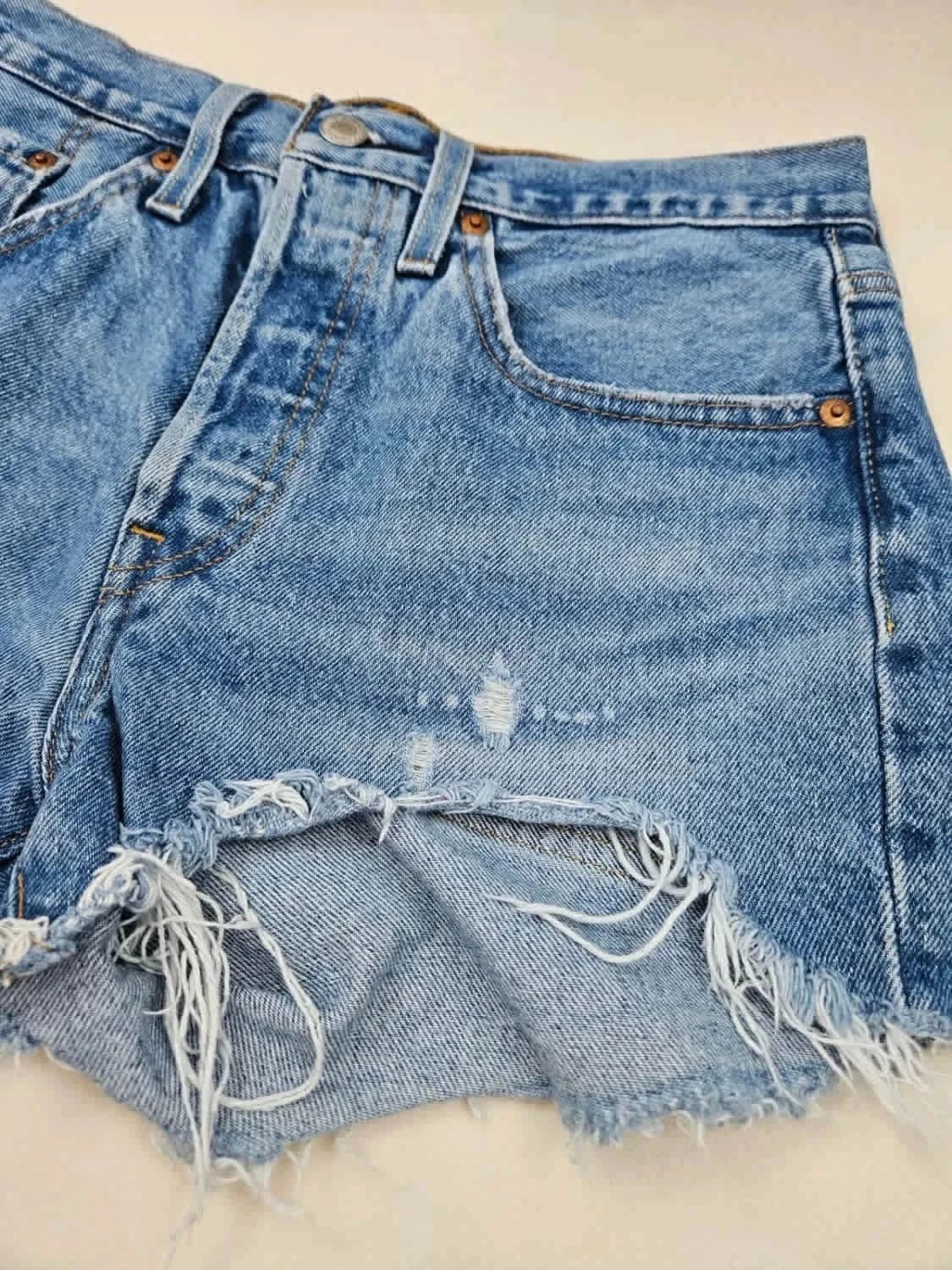 Short en jean Levi’s Premium 501 Original W26 - Photo 4/11