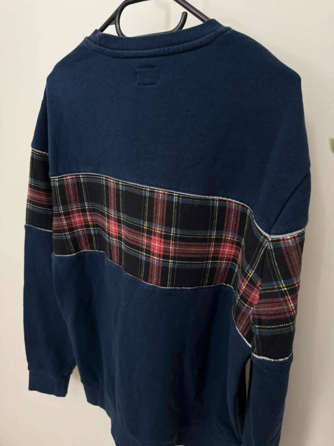Sweatshirt Levi's bleu marine empiècement tartan logo argenté taille M - FP2512104 - Photo 7/7