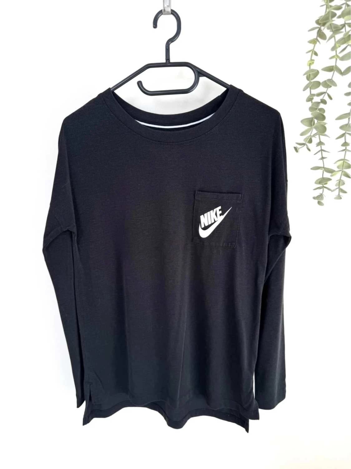 T-shirt manches longues Nike coton noir poche poitrine taille XS - FP2512130 - Photo 2/7