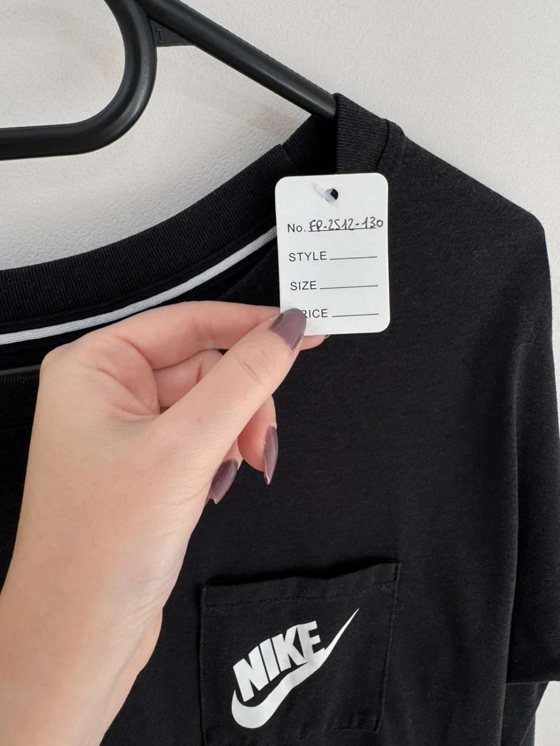 T-shirt manches longues Nike coton noir poche poitrine taille XS - FP2512130 - Photo 5/7