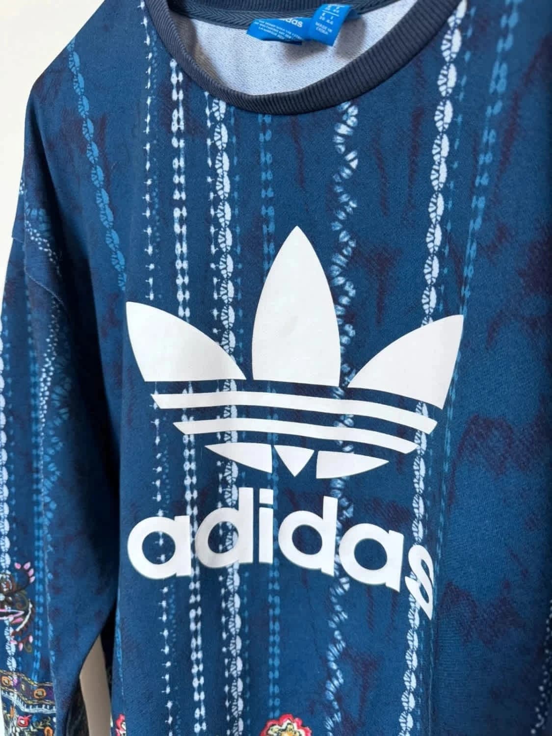 Sweat Adidas Originals Trefoil bleu motif floral/bohème taille 40 - Photo 4/10