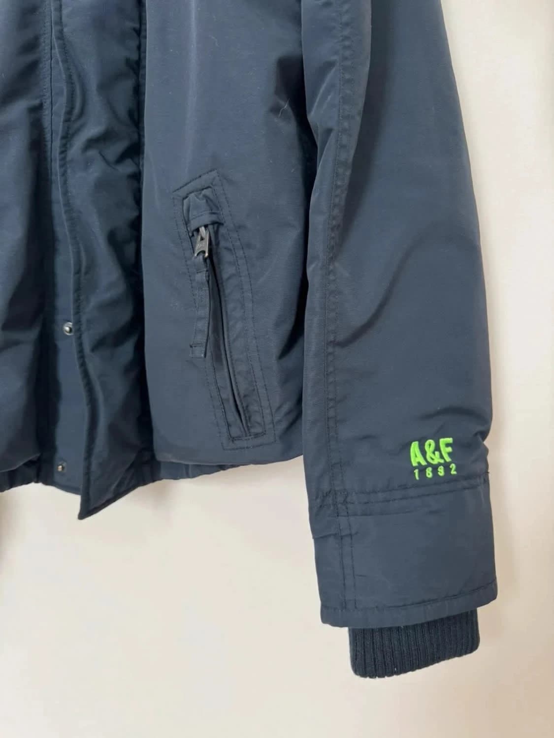 Blouson bleu marine Abercrombie & Fitch logo brodé vert taille S - Photo 5/13