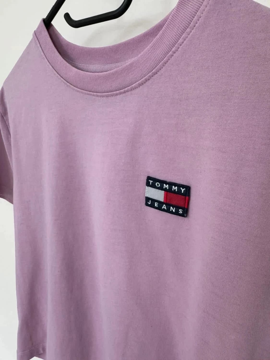 T-shirt cropped lilas Tommy Hilfiger logo brodé poitrine taille M - Photo 3/6