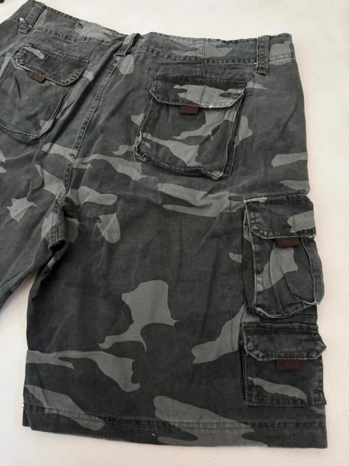 Short cargo camouflage Plugg taille W40 - Photo 5/6