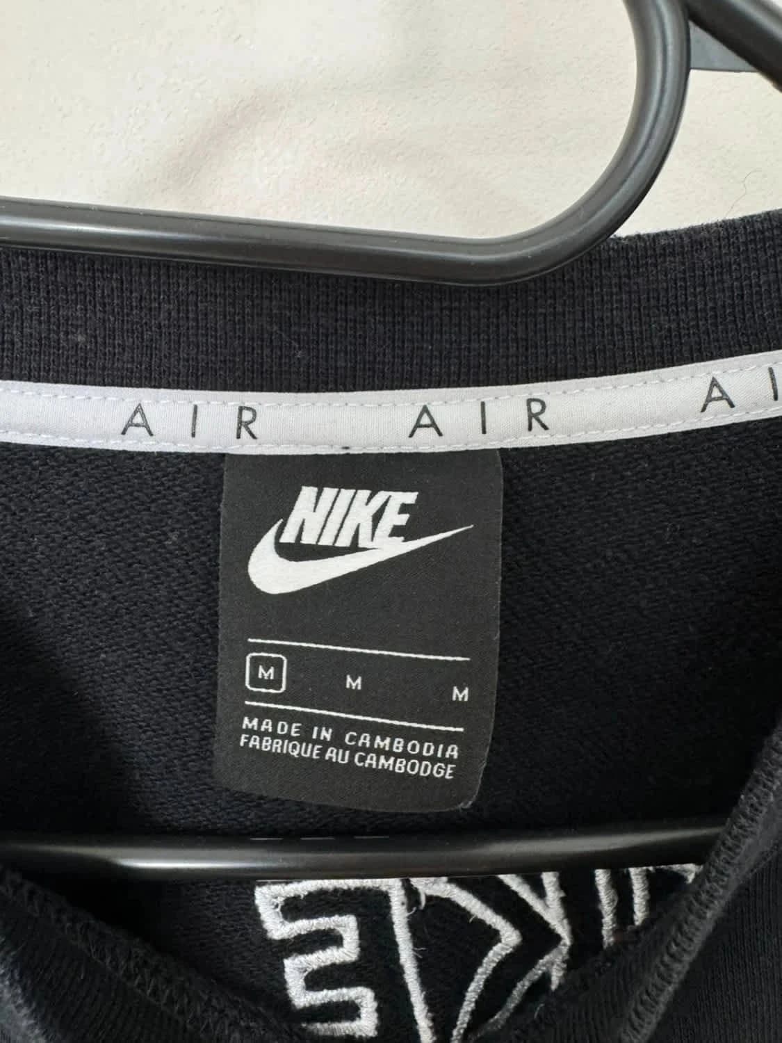 Nike Air Sweat crop noir logo brodé taille M - Photo 4/8
