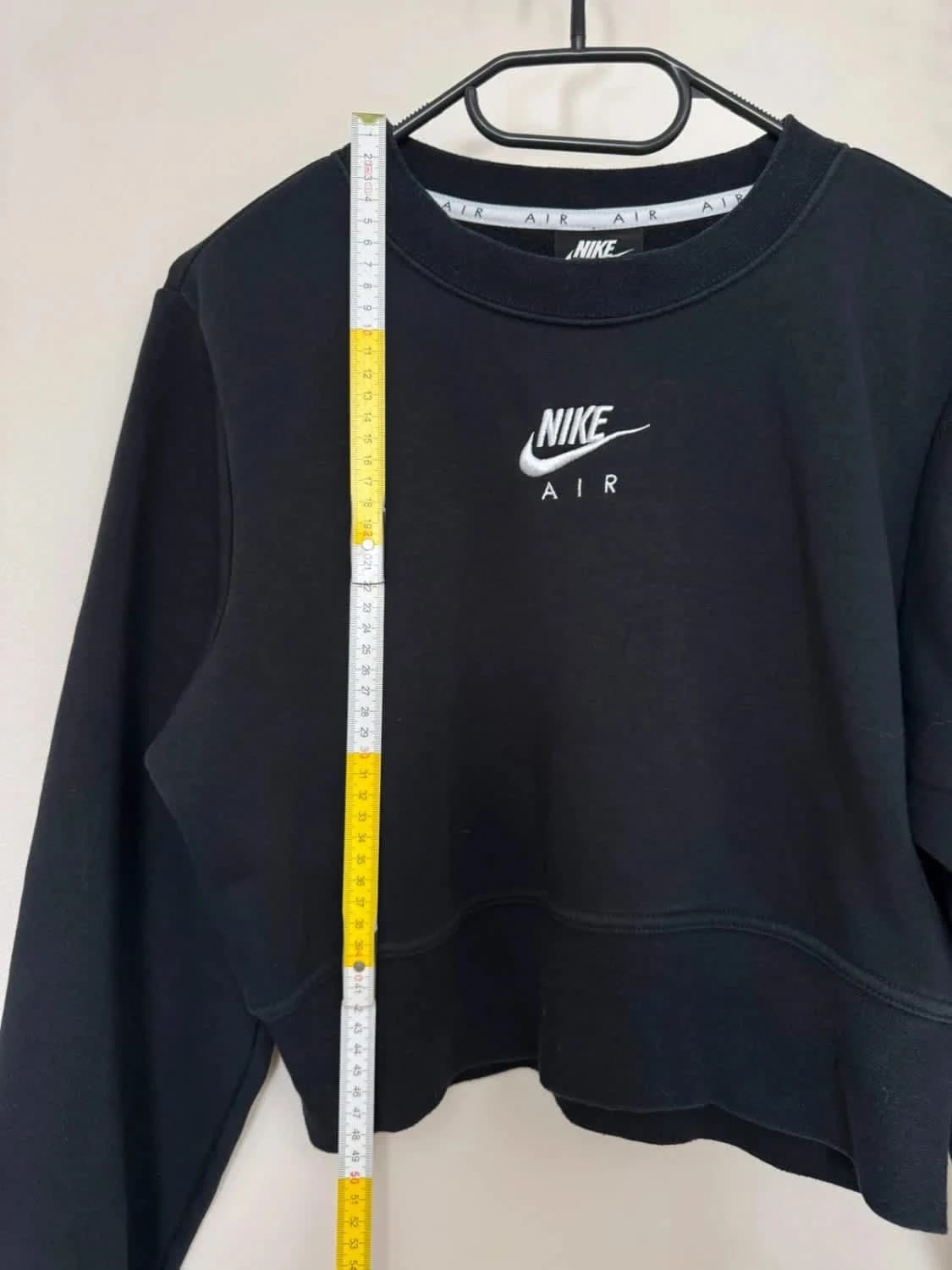 Nike Air Sweat crop noir logo brodé taille M - Photo 8/8
