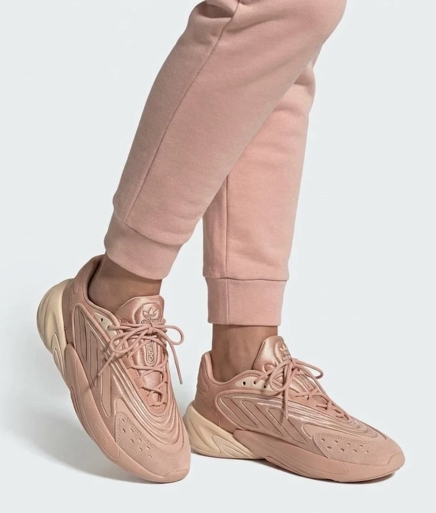 Chaussures Adidas Ozelia taille 37 - Photo 1/6