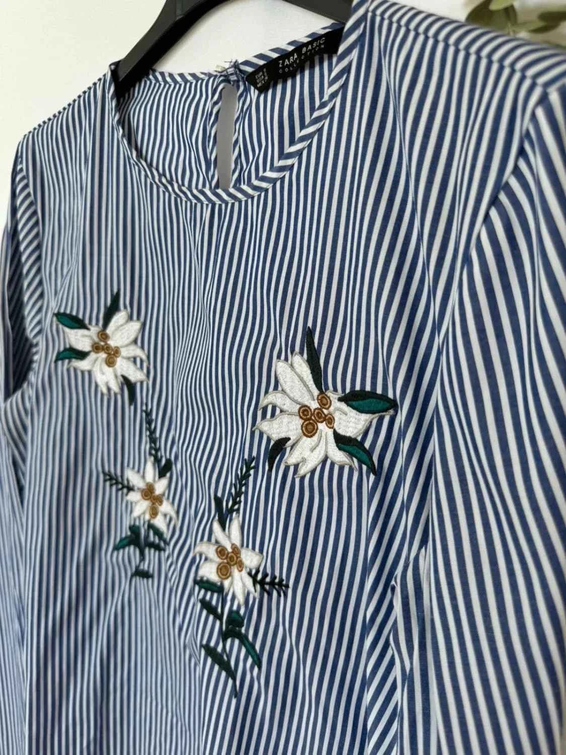 Blouse Zara bleue et blanche à rayures avec motifs fleurs taille S - Photo 6/8