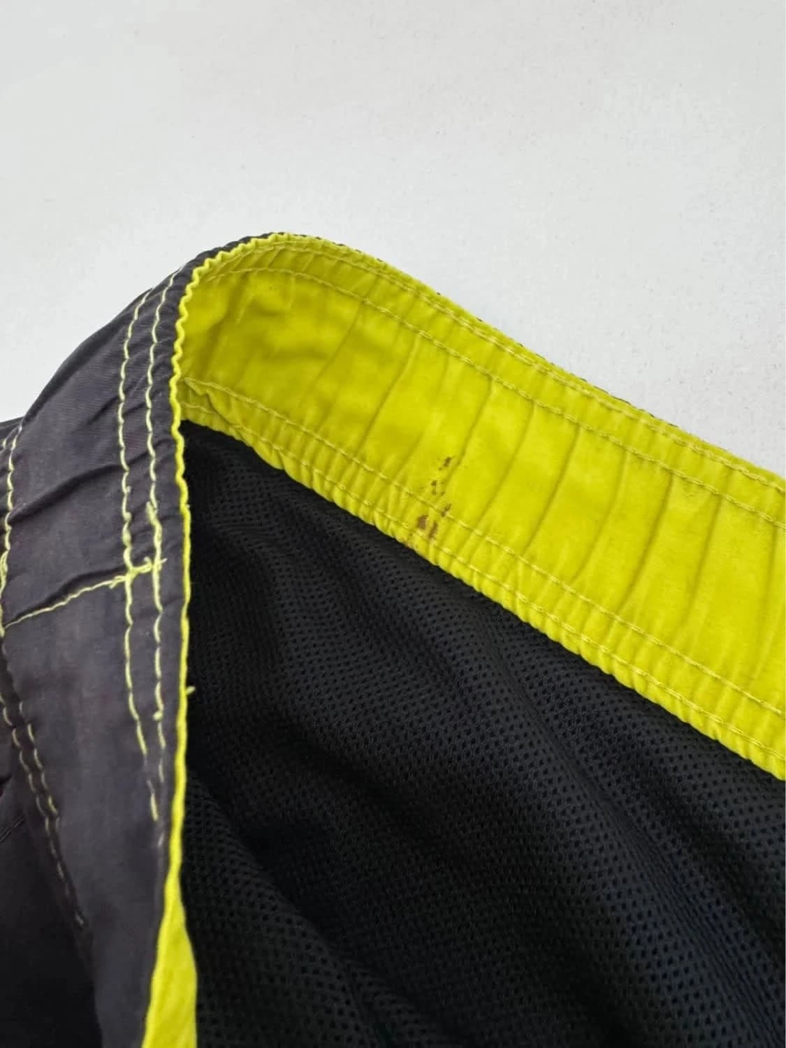 Short de bain noir et jaune fluo Freegun taille XL - Photo 6/7