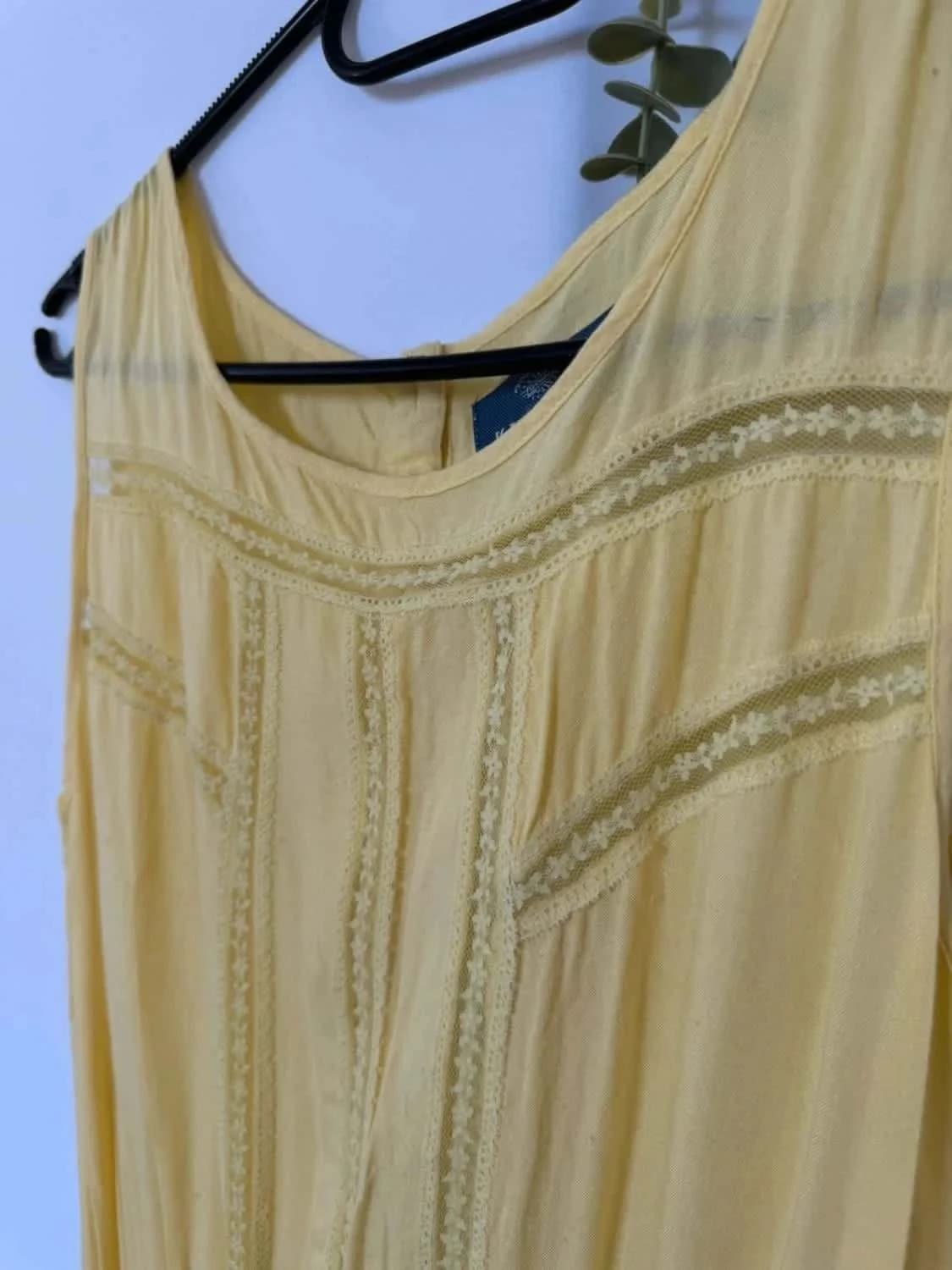 Robe courte jaune pastel Kaporal détails brodés taille S - Photo 3/8