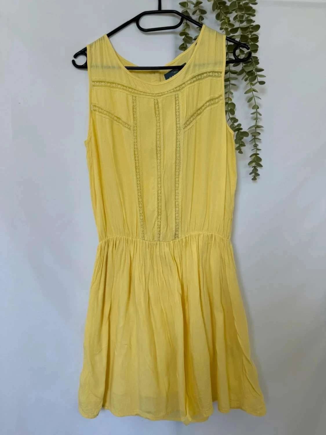 Robe courte jaune pastel Kaporal détails brodés taille S - Photo 2/8