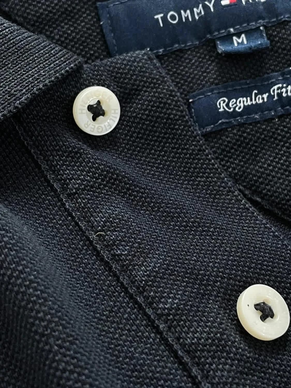 Polo noir Tommy Hilfiger logo brodé taille M - Photo 4/6