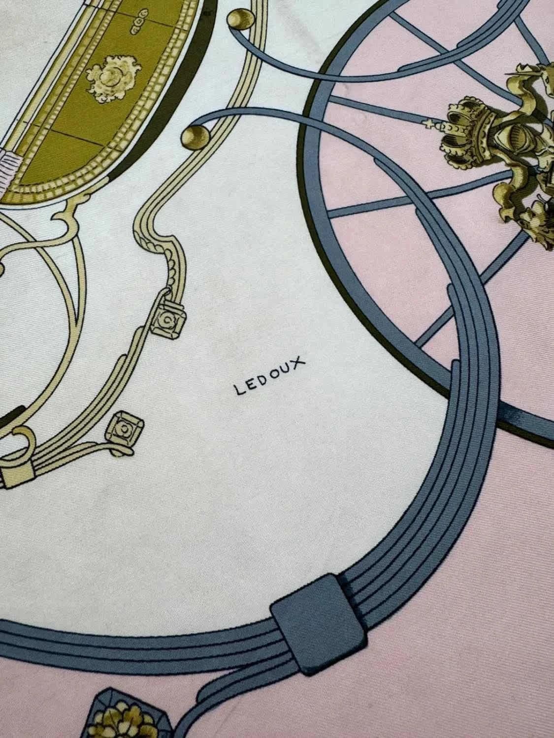 Carré de soie Hermès Springs Ledoux rose imprimé carrosse taille unique - Photo 3/9