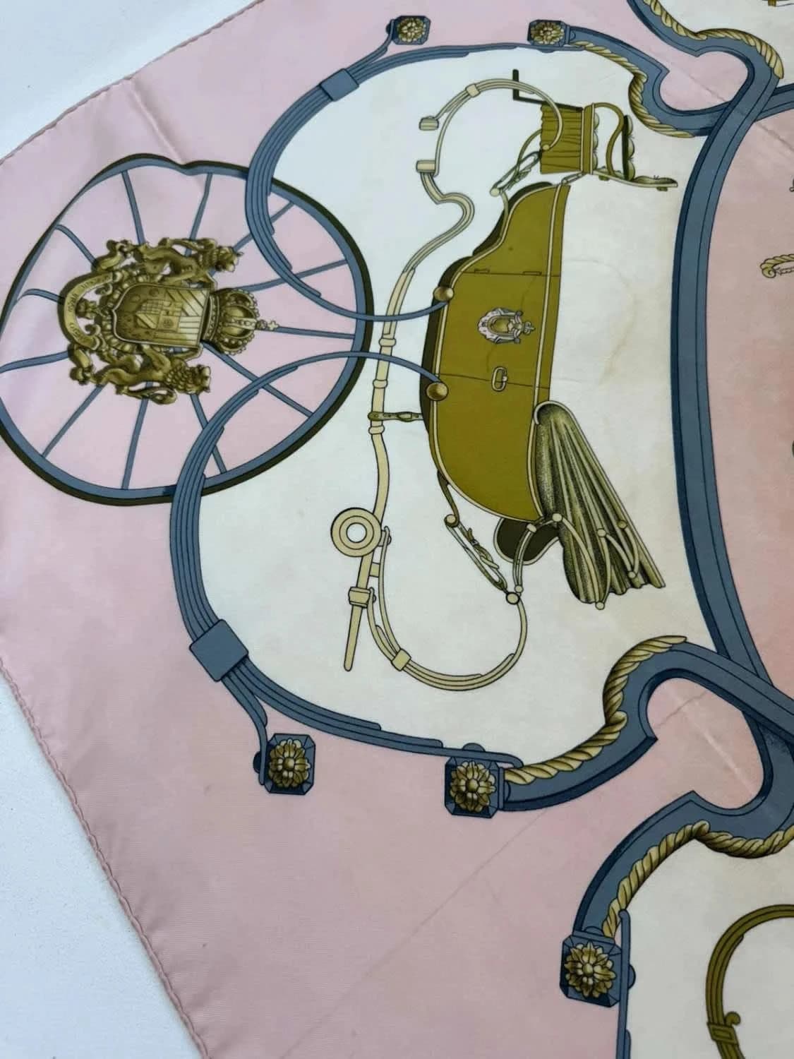 Carré de soie Hermès Springs Ledoux rose imprimé carrosse taille unique - Photo 7/9