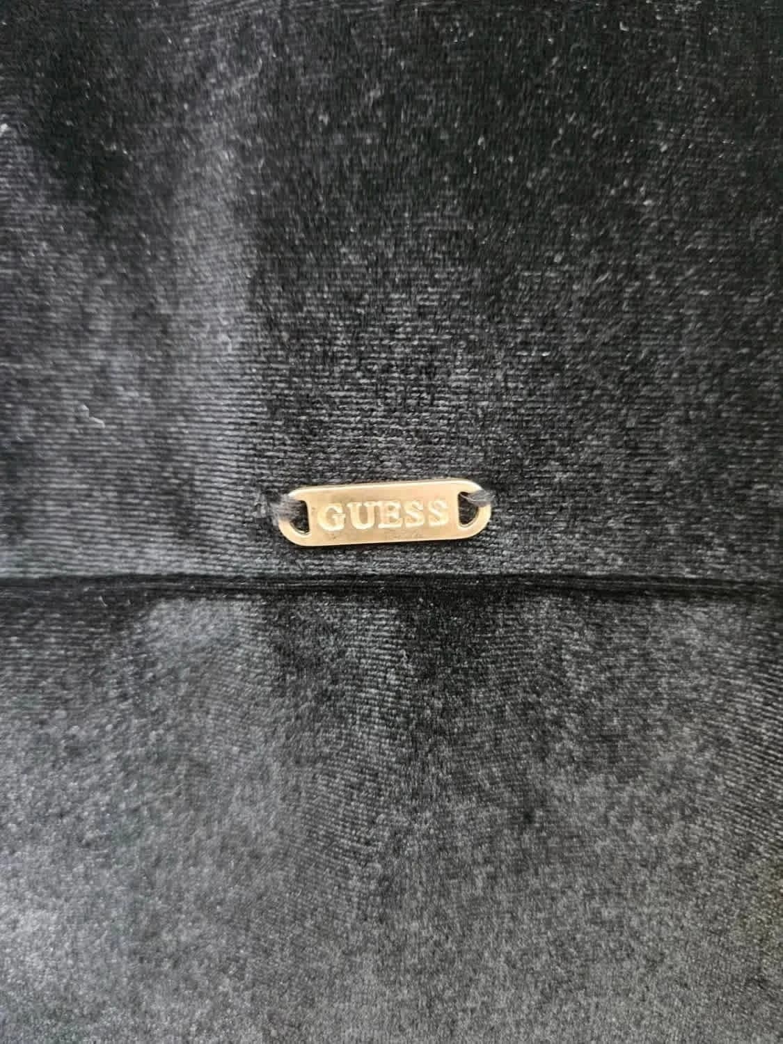 Top Guess velours noir taille L - Photo 5/7
