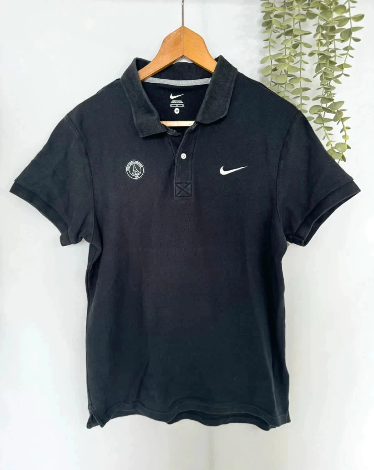 Polo noir Nike logo brodé PSG 1970 taille M - Photo 2/8