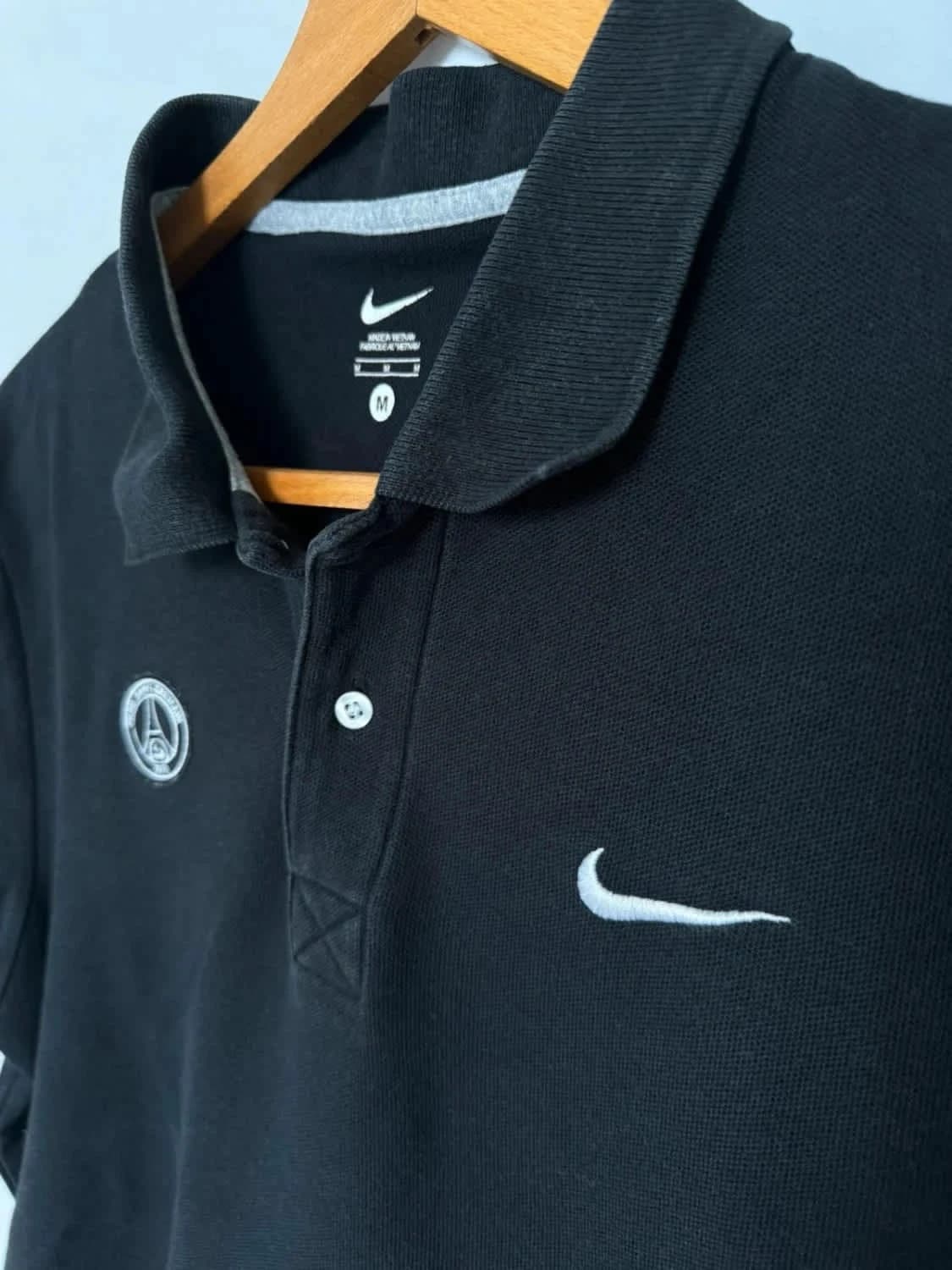 Polo noir Nike logo brodé PSG 1970 taille M - Photo 3/8