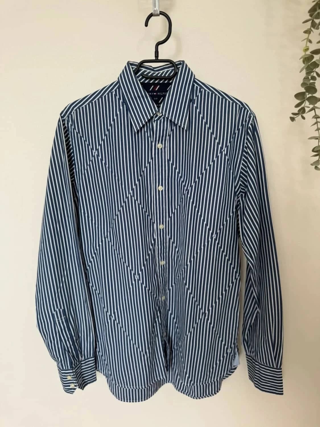 Chemise Tommy Hilfiger rayée bleu marine blanc coton manches longues modèle 80’s two ply taille S - Photo 2/8