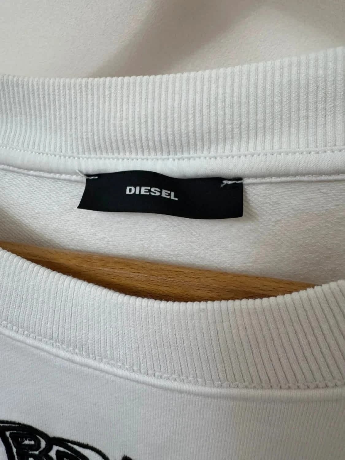 Sweat blanc/Crewneck Diesel brodé taille M - Photo 4/7