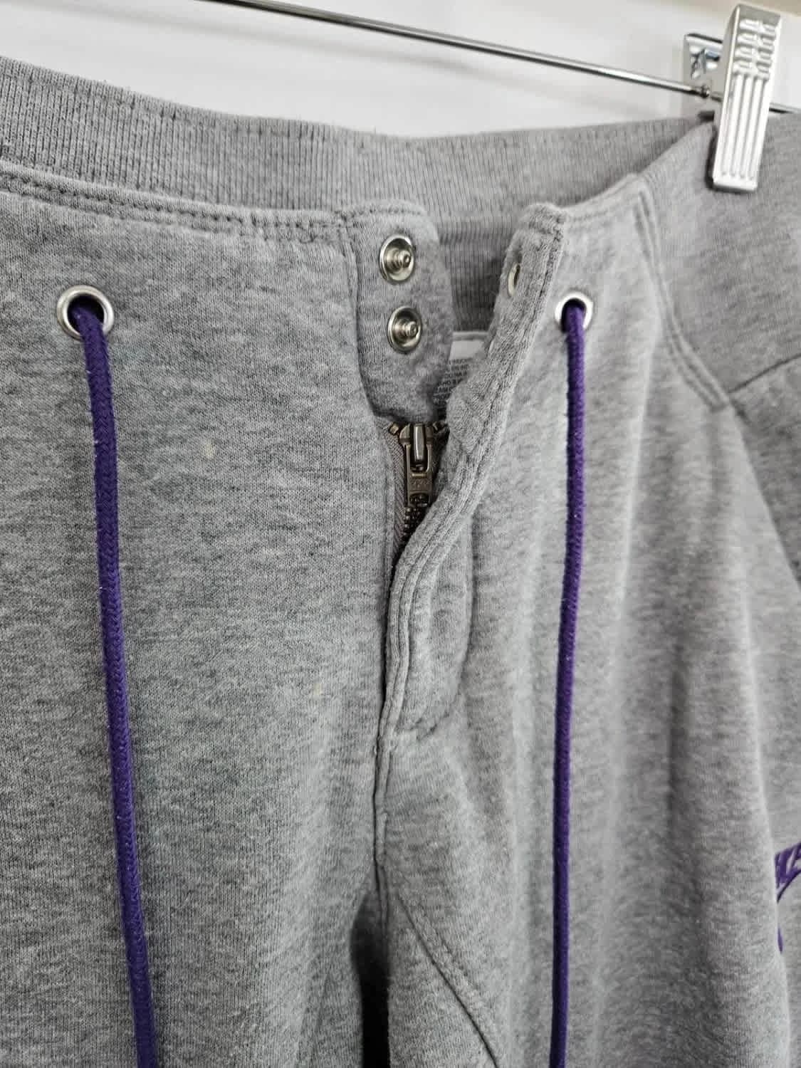 Pantalon jogging gris Nike brodé taille S - Photo 3/6