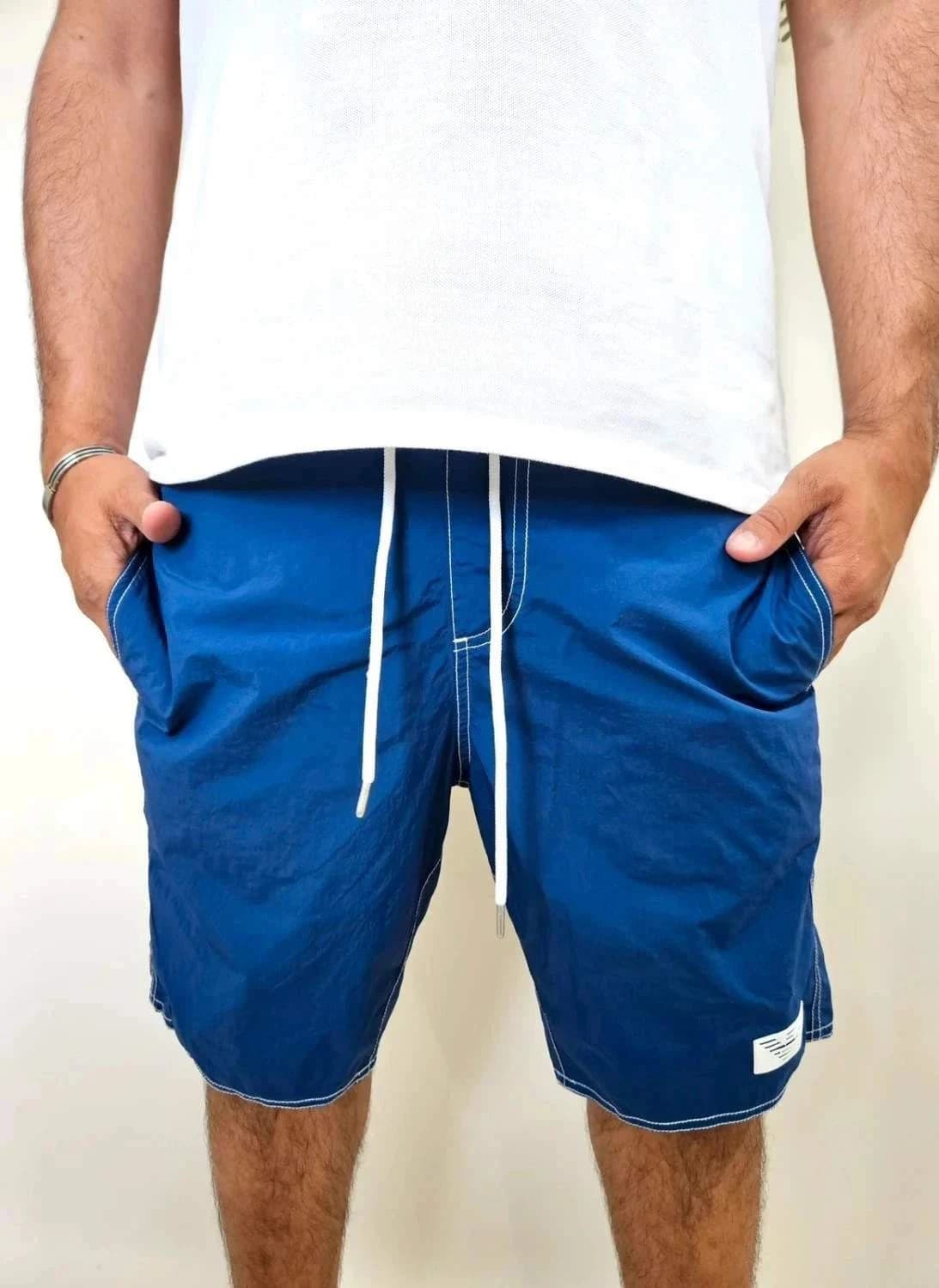 Short de bain/Bermuda bleu Emporio Armani taille M - Photo 2/9