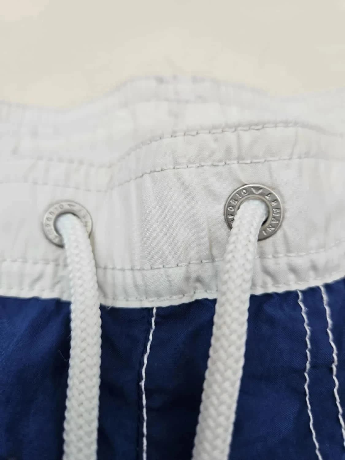 Short de bain/Bermuda bleu Emporio Armani taille M - Photo 4/9