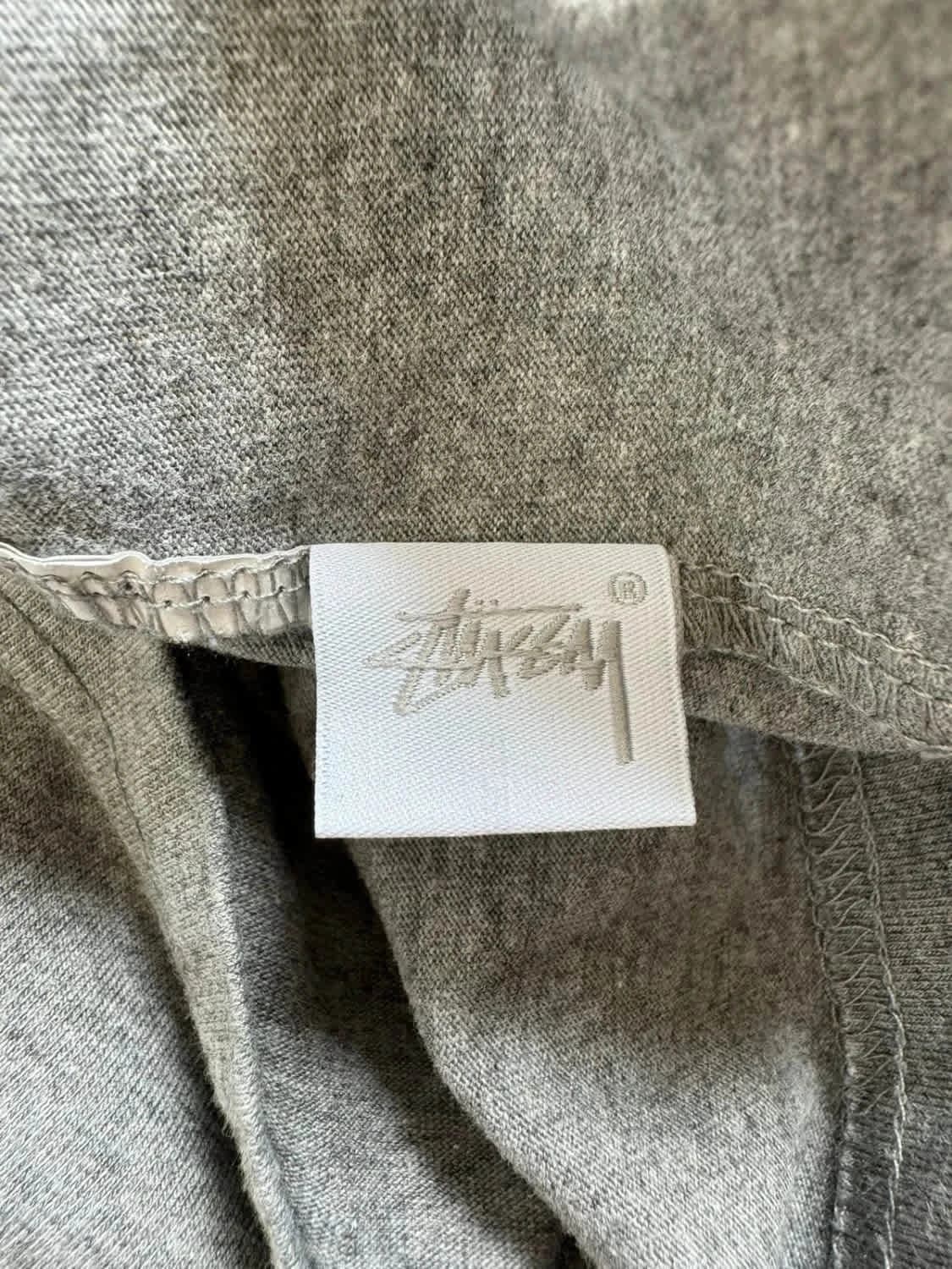 Robe tee-shirt gris Stüssy brodé taille M - Photo 6/7