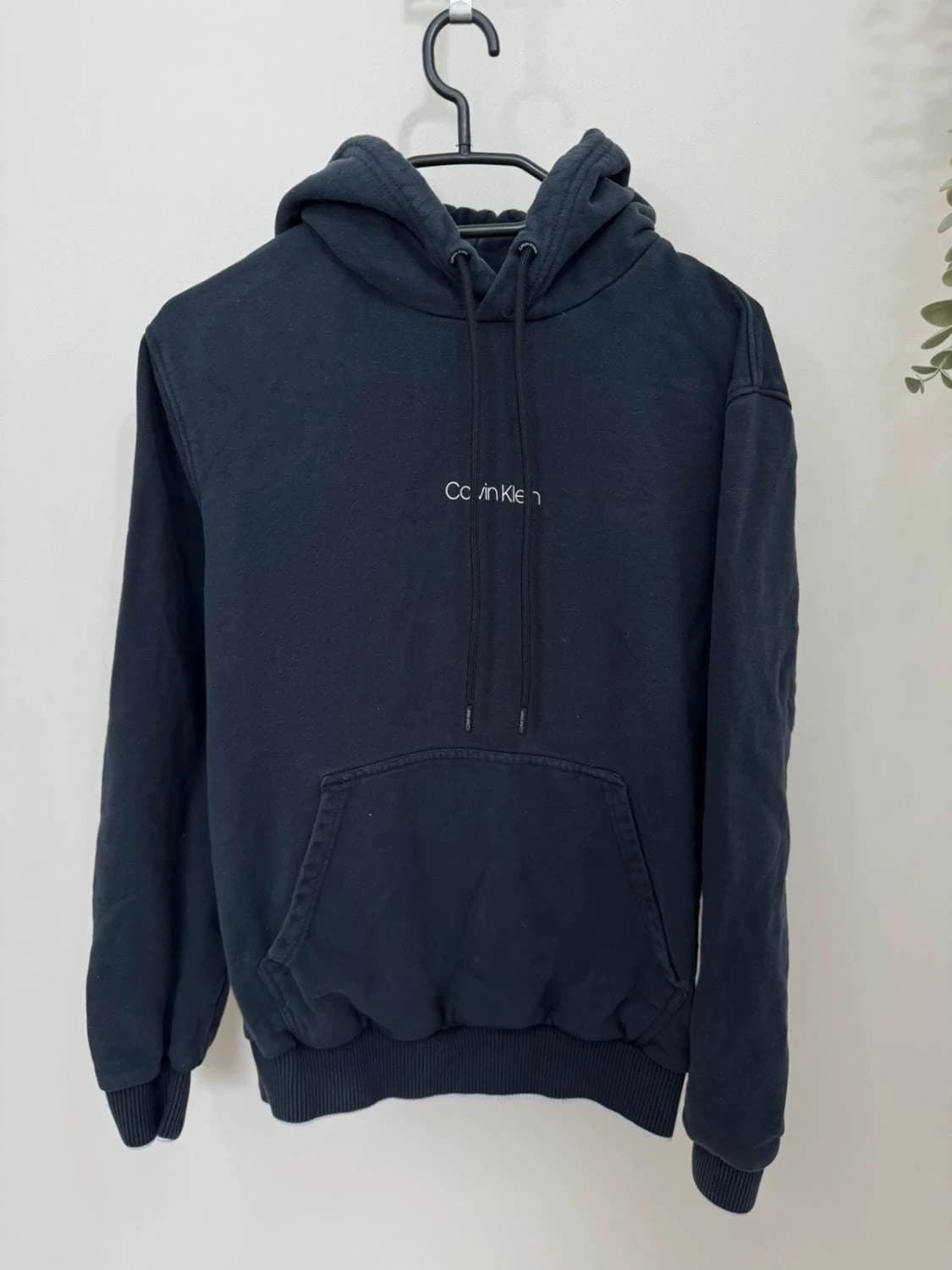 Sweat à capuche hoodie Calvin Klein bleu marine/noir taille S - FP251299 - Photo 2/9