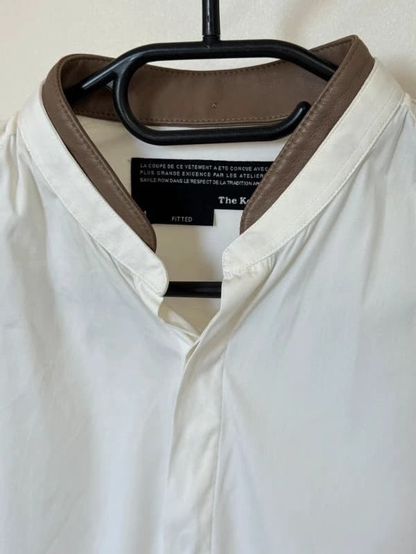 Chemise fitted The Kooples blanche col cuir taupe taille M - Photo 5/9