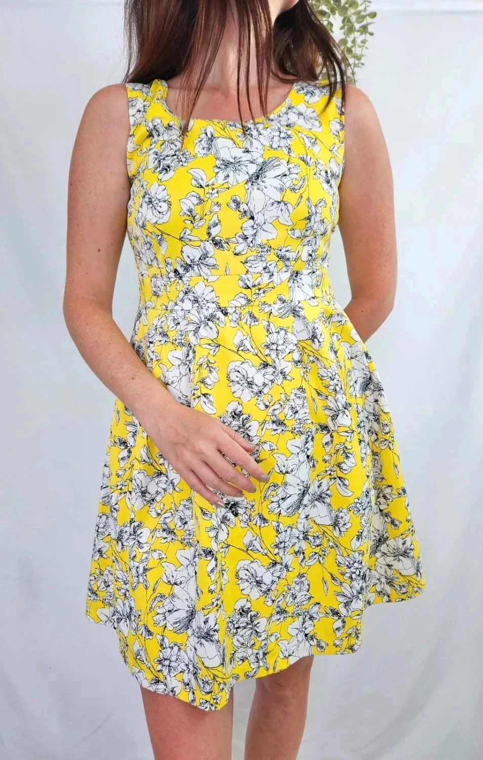 Robe jaune fleurie taille M - Photo 1/6
