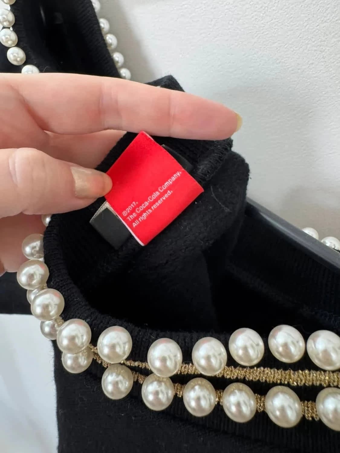 Pinko x Coca-Cola Sweat manches courtes noir taille XS perles et broderies luxe édition limitée - Photo 6/9