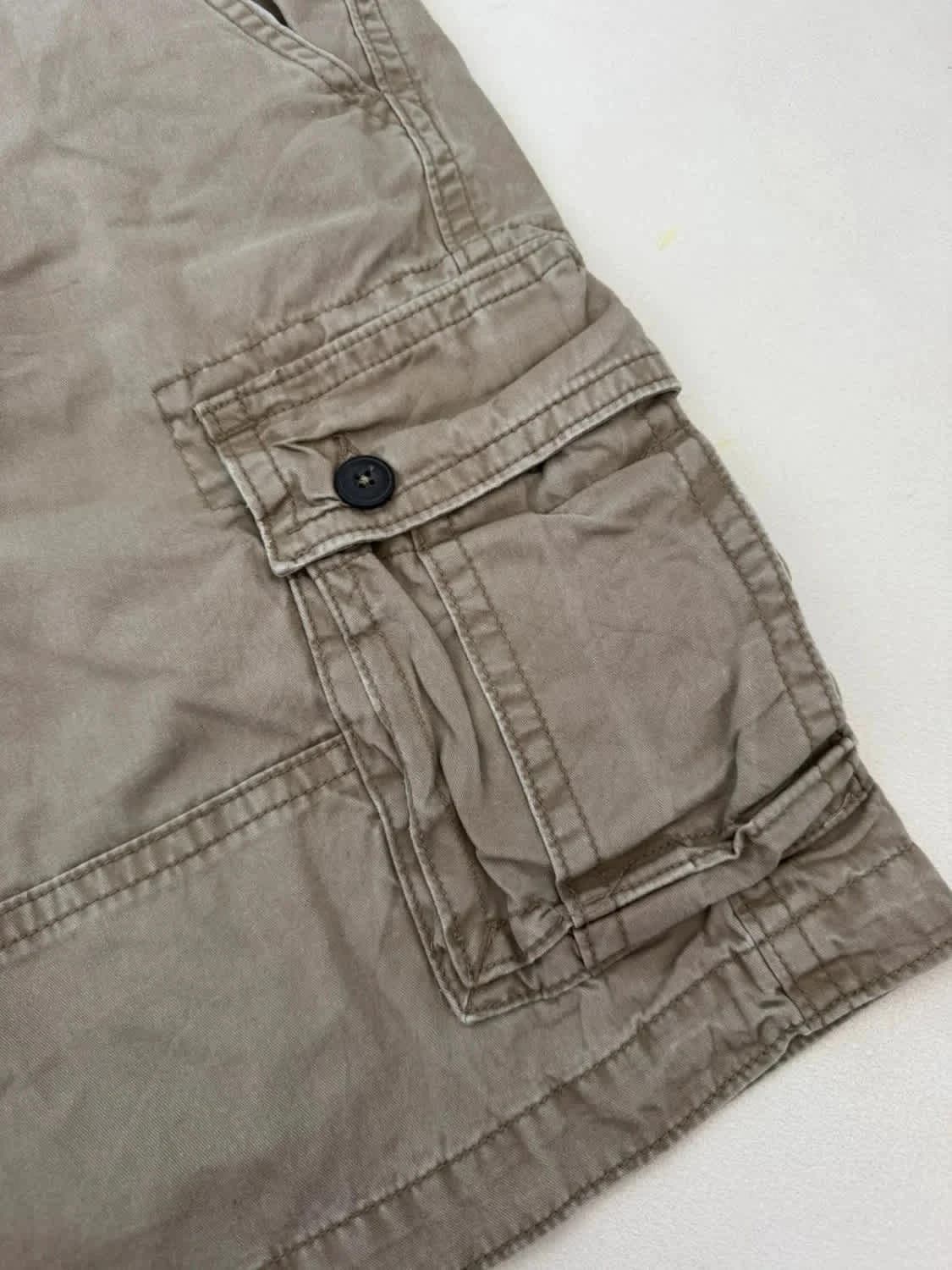 Short cargo Old Navy gris foncé taille W34 - Photo 5/7
