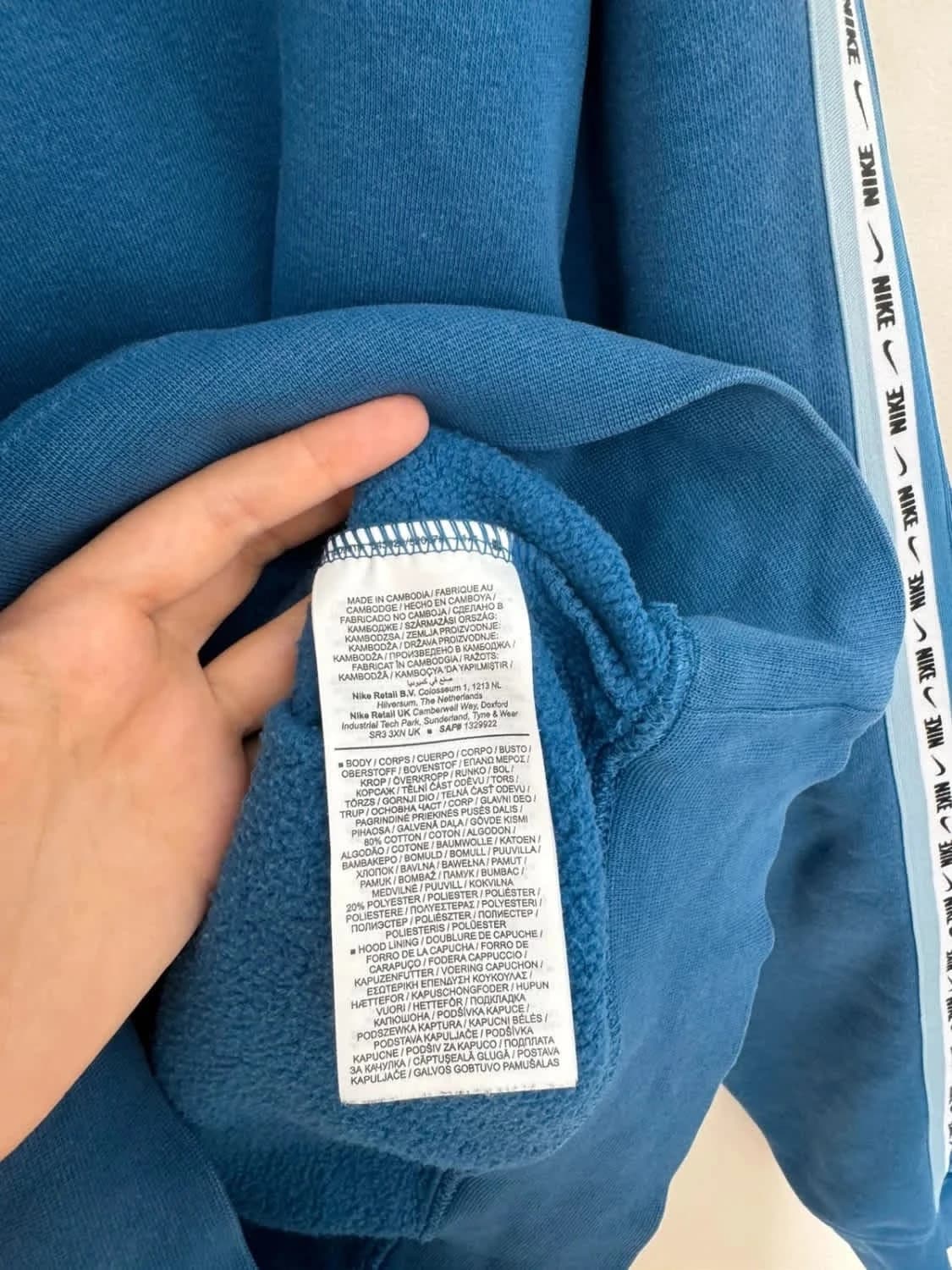 Sweat à capuche/Hoodie Nike bleu logo blanc taille M - Photo 5/7