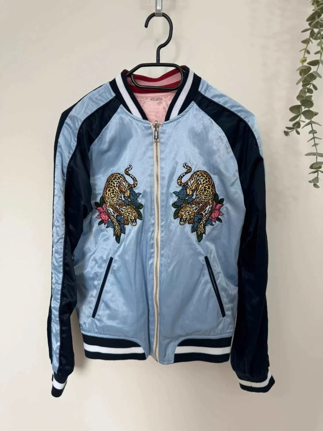 Bomber satin réversible Guess flamants panthères bleu rose taille S - Photo 7/10