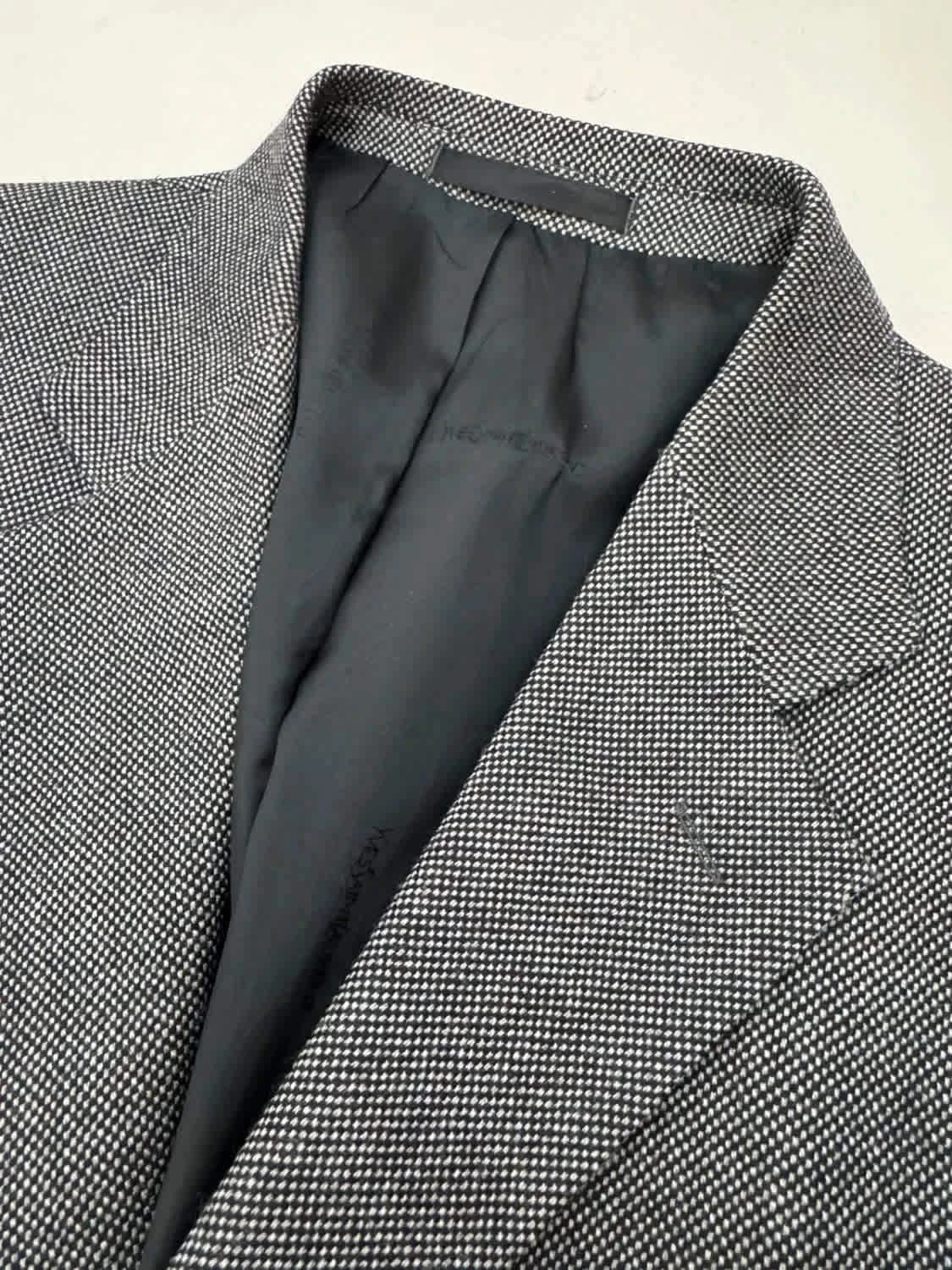 Blazer 100% laine Homme Yves Saint Laurent noir et blanc taille 54 - Photo 4/11