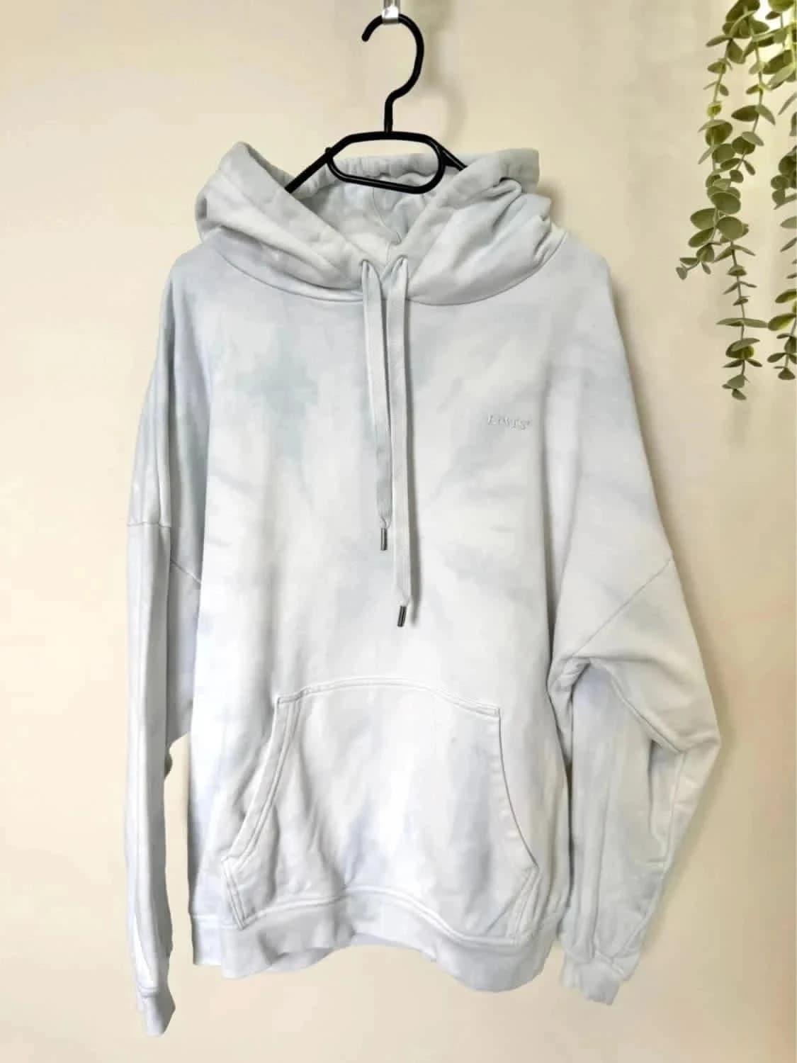 Sweat à capuche/Hoodie Levi’s blanc tie-dye logo brodé taille L - Photo 2/9
