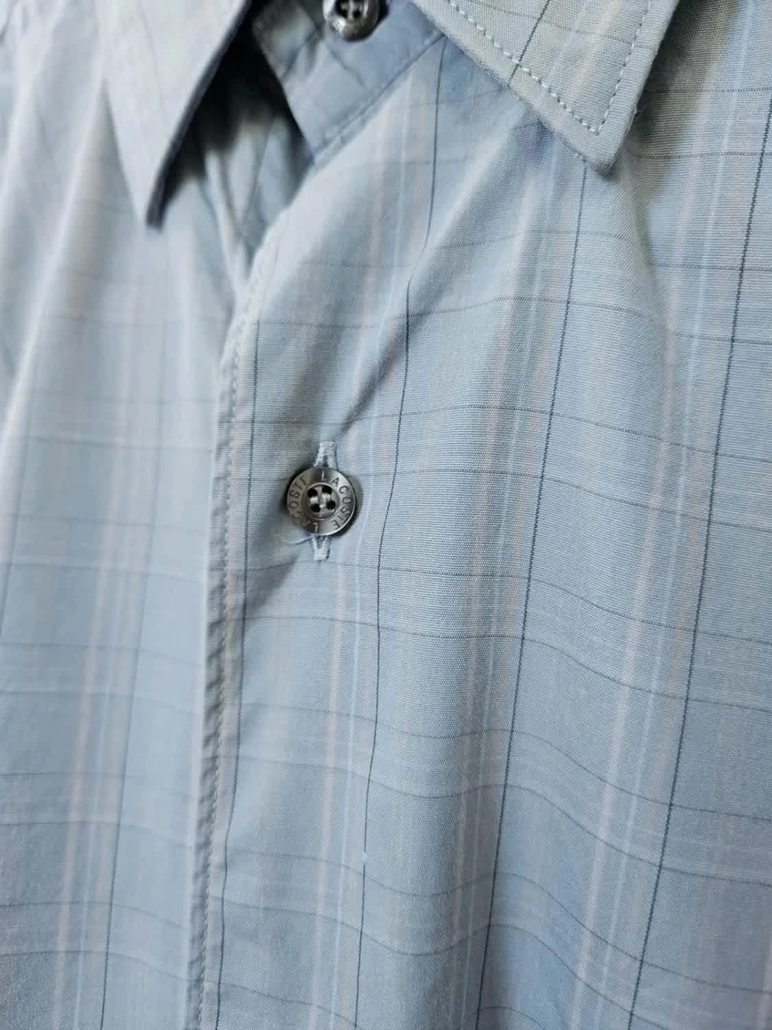 Chemise manches courtes Lacoste bleu clair à carreaux logo brodé gris taille 40/M - Photo 4/7