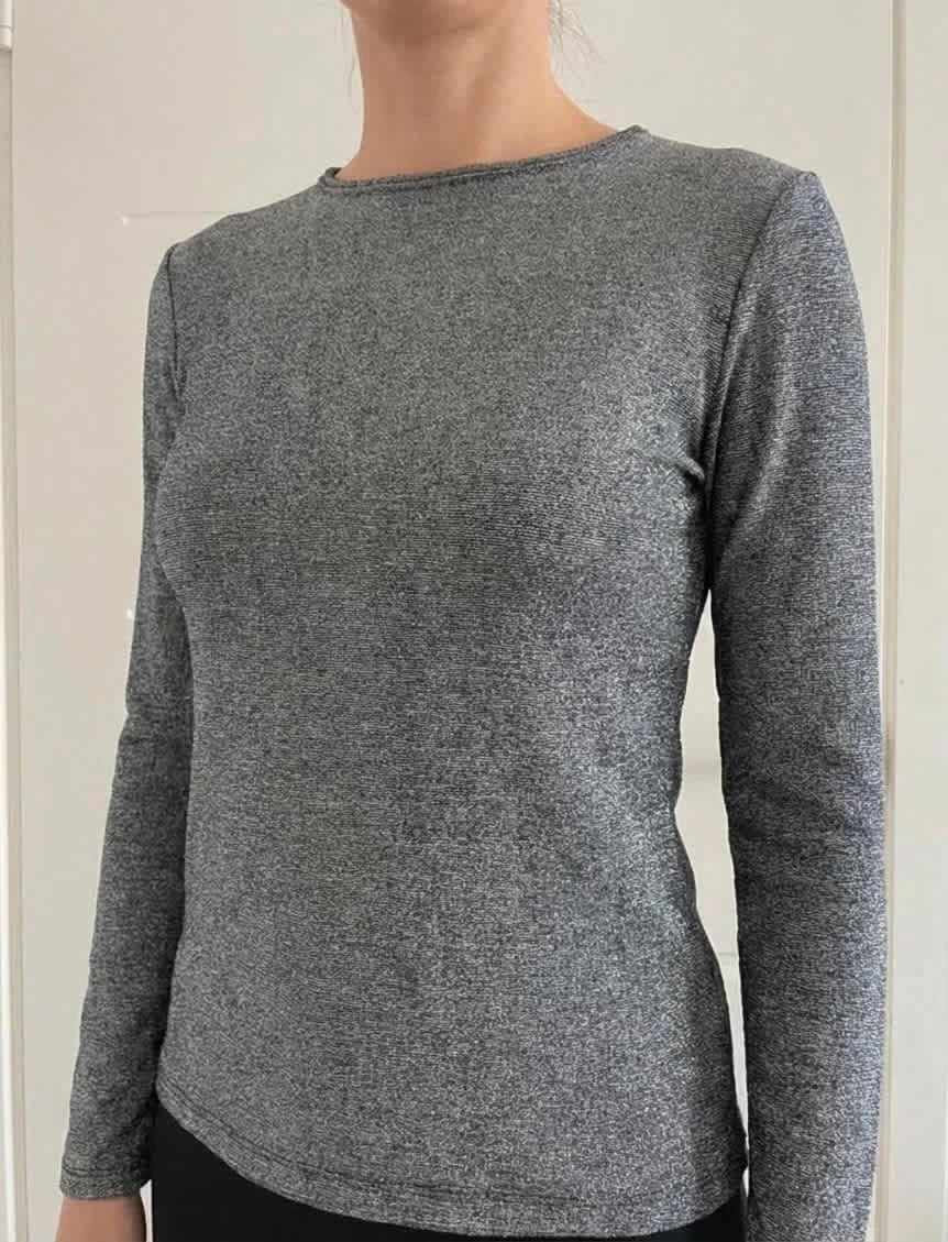 Pull fin gris à paillettes taille S - Photo 1/4