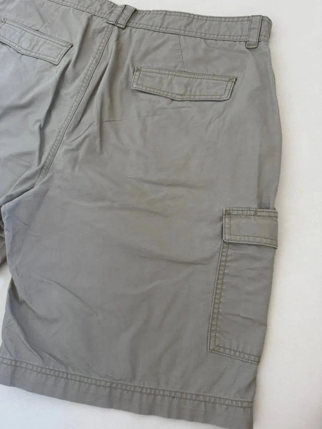 Short cargo Savane kaki clair taille W38 - Photo 6/7
