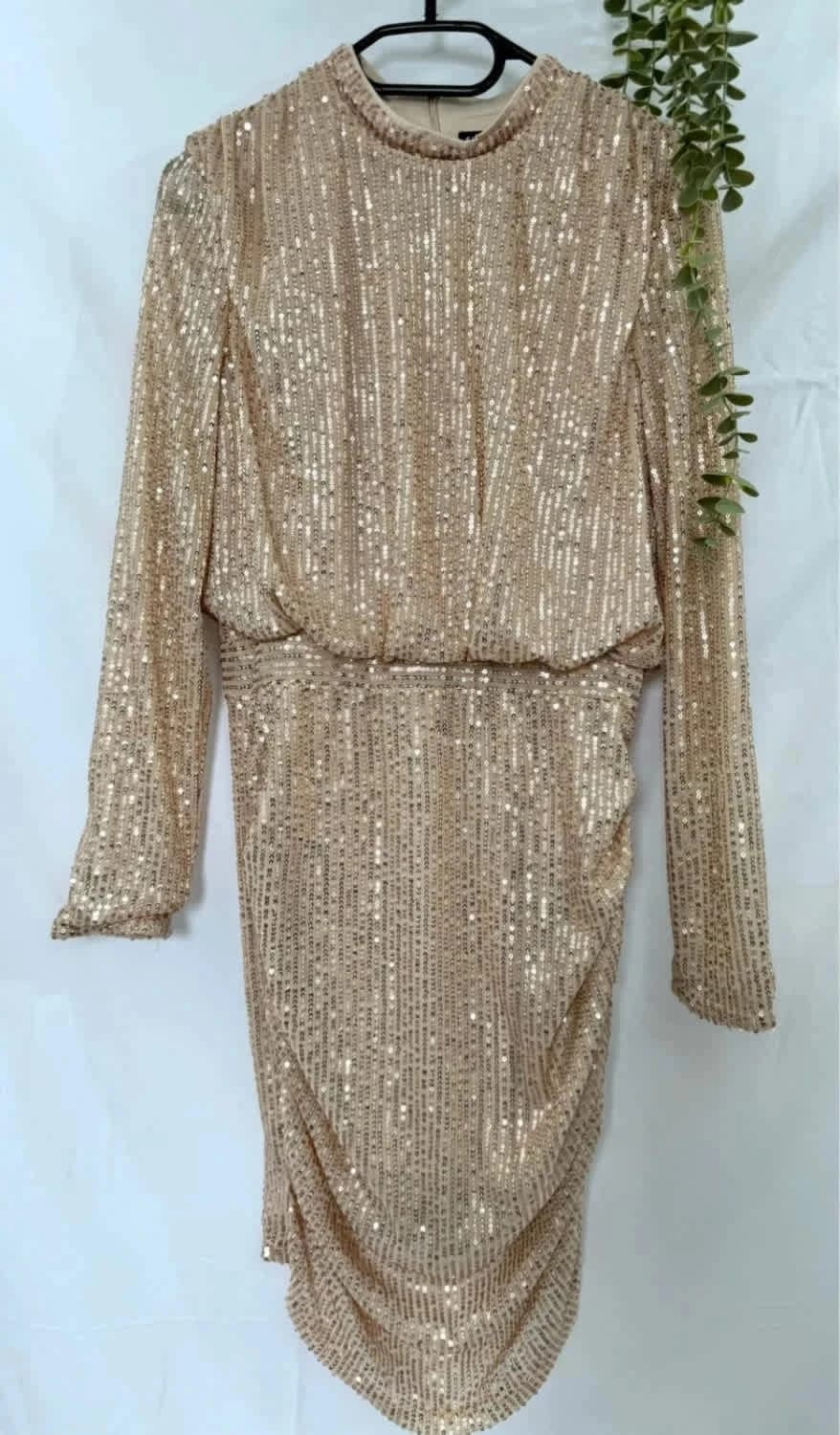Robe froncée gold à sequins taille M - Photo 2/6