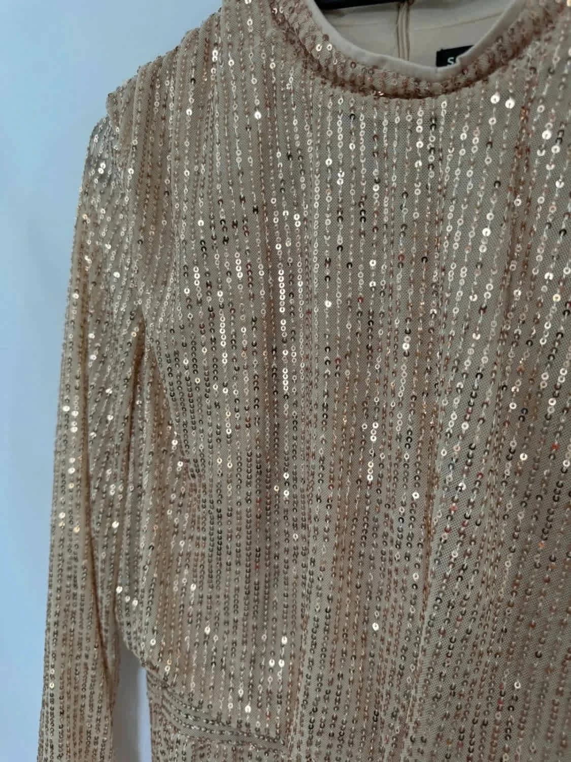 Robe froncée gold à sequins taille M - Photo 3/6