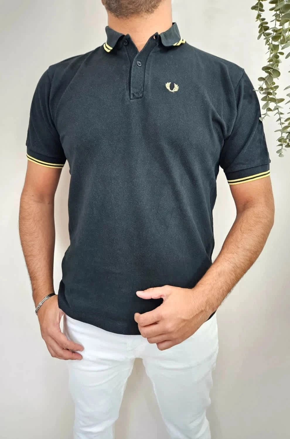 Polo noir Fred Perry vintage logo brodé 100% coton - Photo 1/6