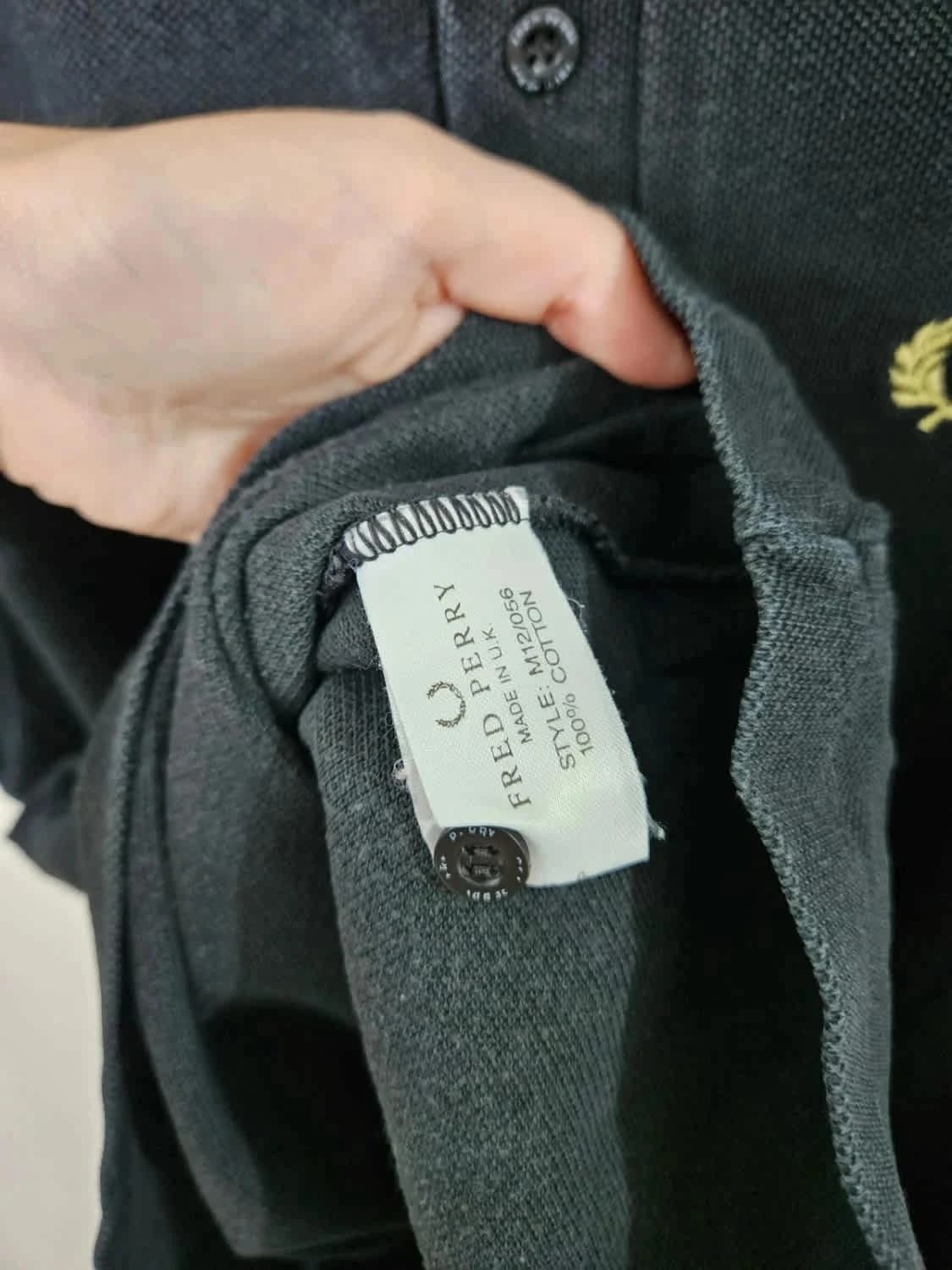Polo noir Fred Perry vintage logo brodé 100% coton - Photo 5/6