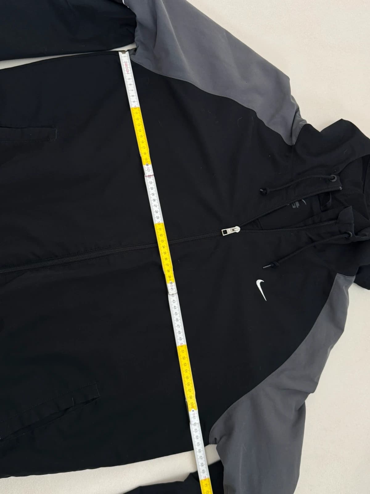 Veste Nike noire et grise coupe sport taille XL - Photo 10/10