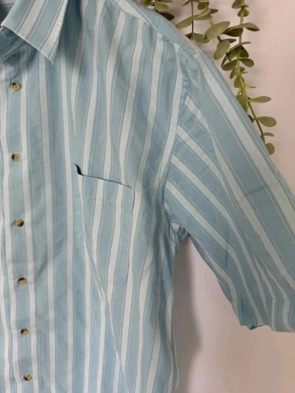Chemise manches courtes bleue à rayures taille L - Photo 5/7